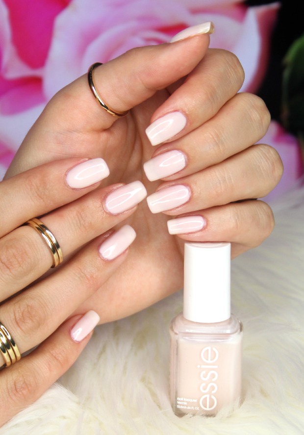 Limoscene by Essie. Swatches and Review.