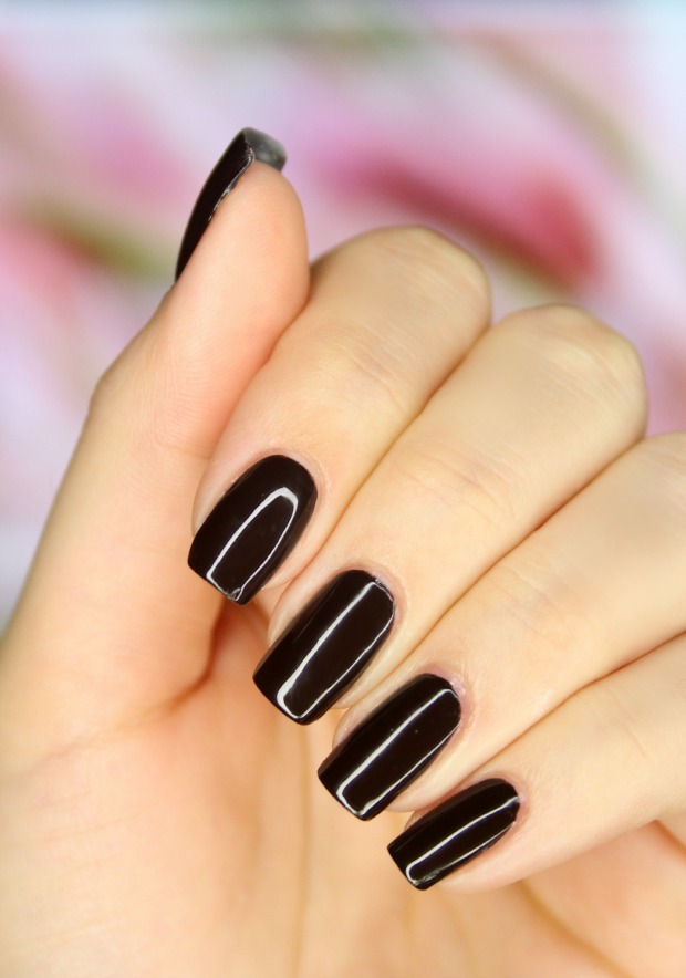 Partner in Crime by Essie Swatch and Review
