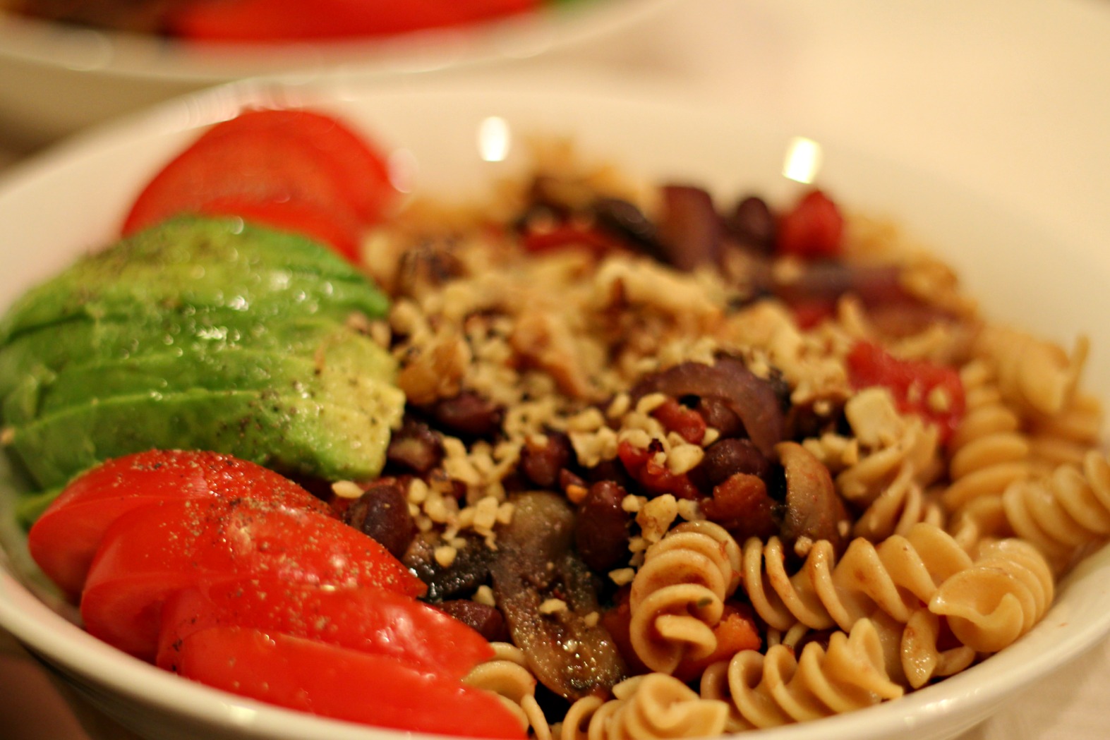 Easy & healthy vegetarian pasta with beans tomato and onion