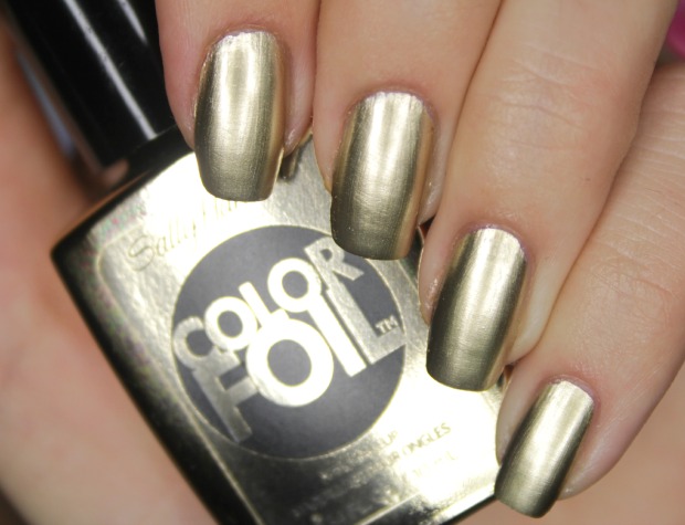 Sally Hansen Color Foil Review Color Foil Liquid Gold Review