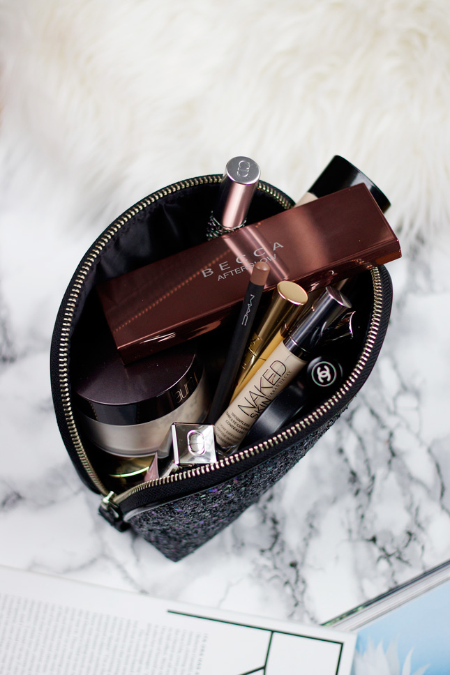 What s In My Makeup Bag February THIRTEEN THOUGHTS what-s-in-my-makeup-bag-february-thirteen-thoughts